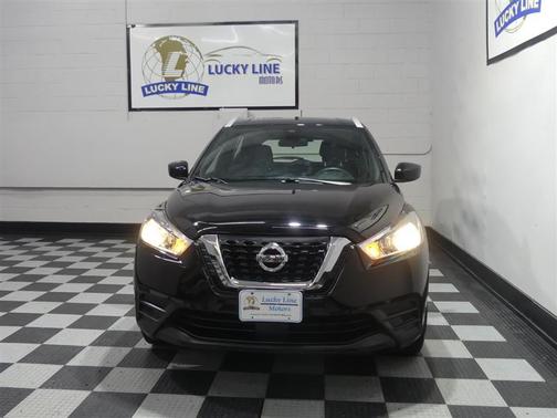 Super Black 2020 Nissan Kicks SV