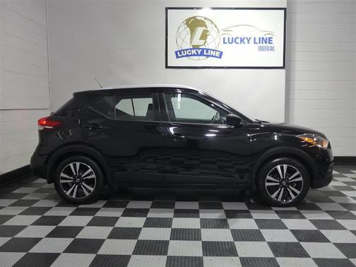 Super Black 2020 Nissan Kicks SV