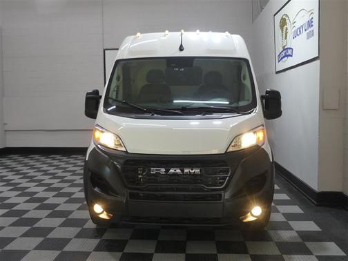 Bright White Clearcoat 2025 RAM ProMaster 2500 Tradesman