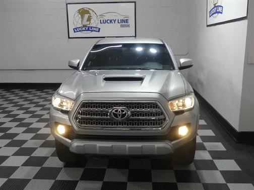 2017 Toyota Tacoma TRD Sport