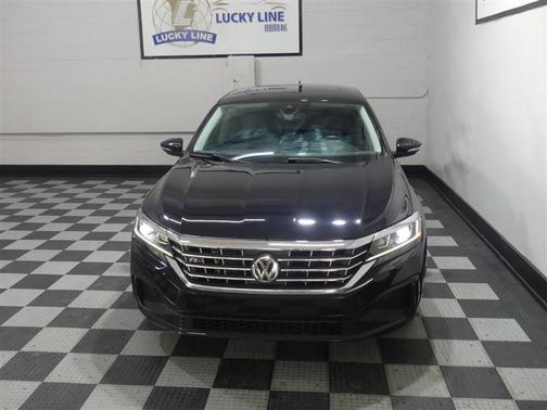Deep Black Pearl 2020 Volkswagen Passat 2.0T R-Line