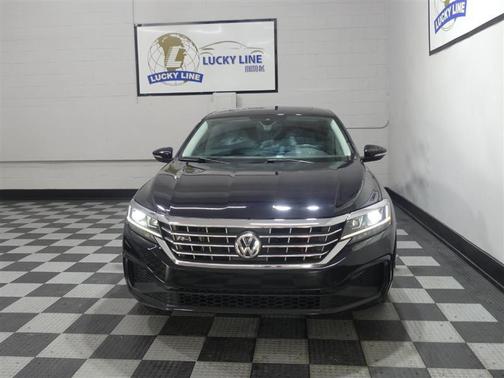 Deep Black Pearl 2020 Volkswagen Passat 2.0T R-Line
