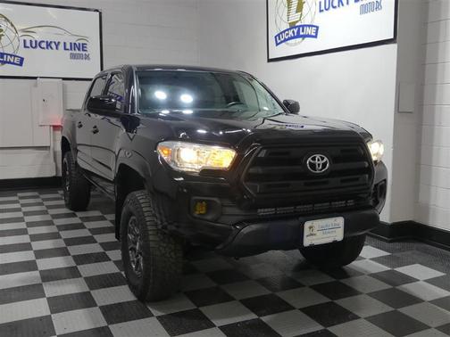 2017 Toyota Tacoma SR