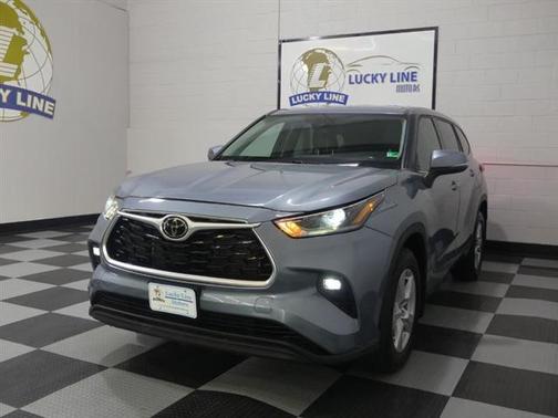 2021 Toyota Highlander LE