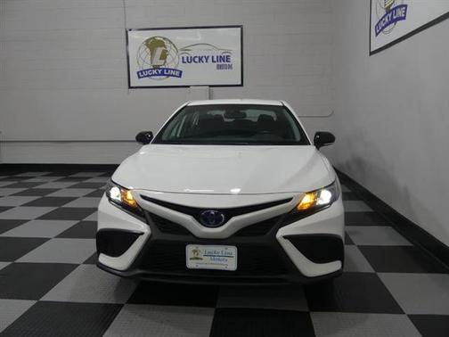 2022 Toyota Camry SE