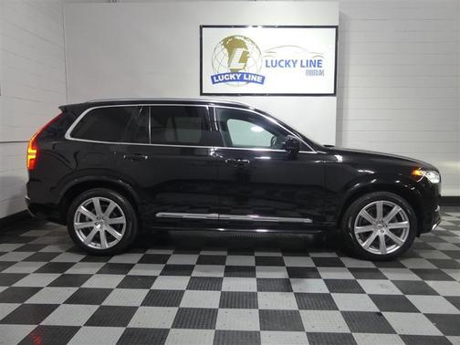 Onyx Black Metallic 2019 Volvo XC90 T6 Inscription