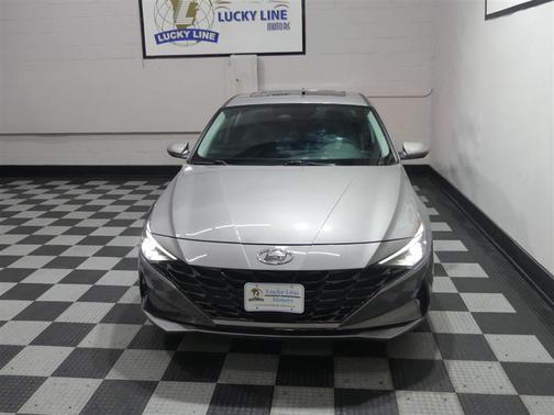 Fluid Metal 2022 Hyundai ELANTRA HEV Limited