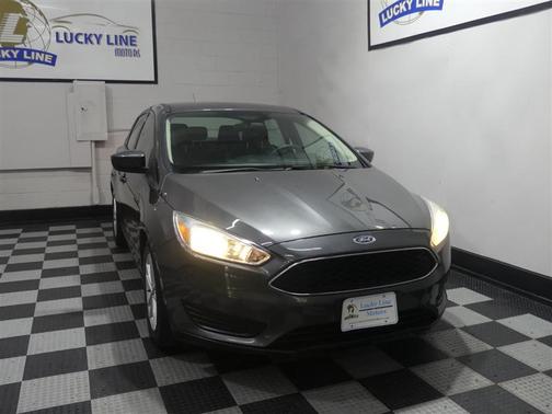 Magnetic Metallic 2018 Ford Focus SE