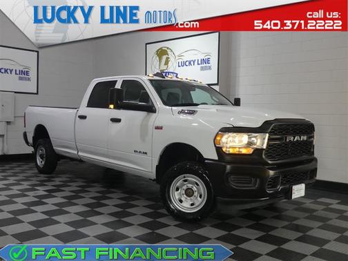 Bright White Clearcoat 2019 RAM 2500 Tradesman Crew Cab 4x4 8' Box