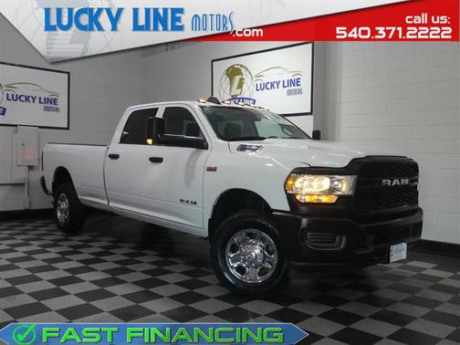 Bright White Clearcoat 2019 RAM 2500 Tradesman Crew Cab 4x4 8' Box