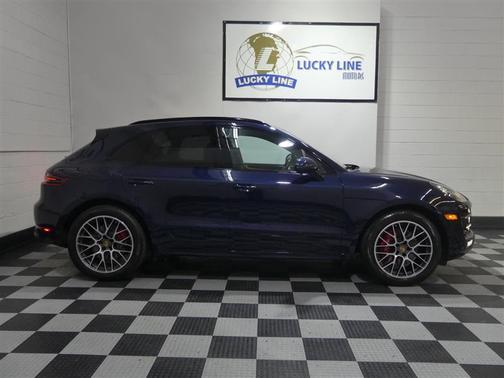 Night Blue Metallic 2017 Porsche Macan Macan Turbo