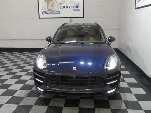 Night Blue Metallic 2017 Porsche Macan Macan Turbo