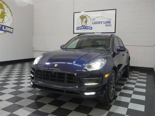 Night Blue Metallic 2017 Porsche Macan Macan Turbo