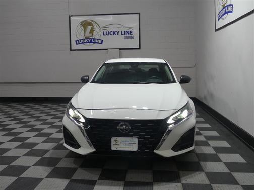 Glacier White 2024 Nissan Altima S FWD