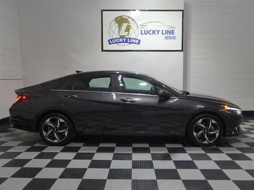 2021 Hyundai ELANTRA Limited