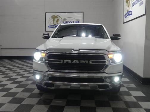 Bright White Clearcoat 2019 RAM 1500 Big Horn