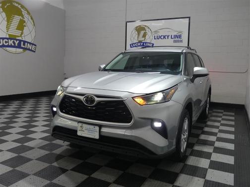 Celestial Silver Metallic 2021 Toyota Highlander LE