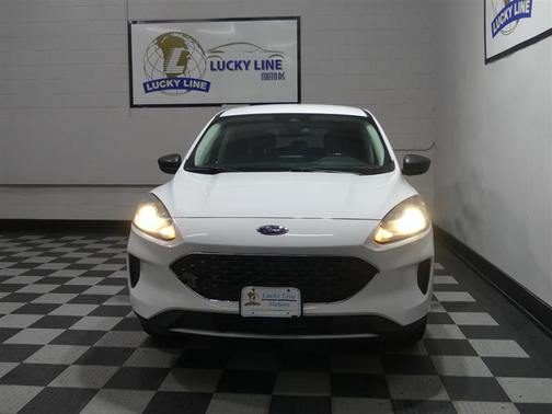 Oxford White 2022 Ford Escape SE