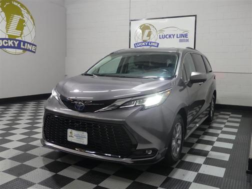 2024 Toyota Sienna XLE