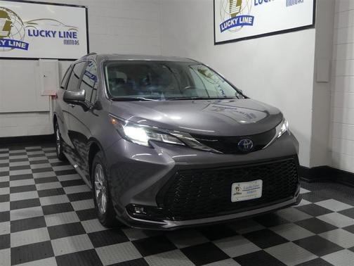 2024 Toyota Sienna XLE