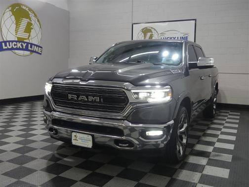 Granite Crystal Metallic Clearcoat 2019 RAM 1500 Limited