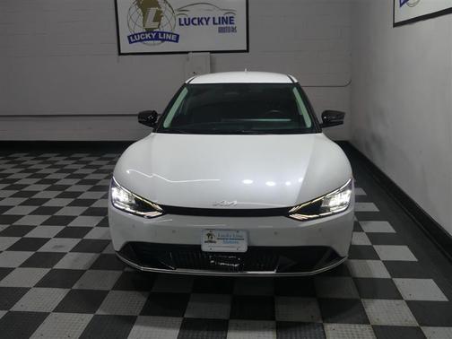 White 2024 Kia EV6 Wind