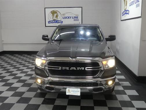 Granite Crystal Metallic Clearcoat 2019 RAM 1500 Big Horn