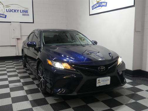 2018 Toyota Camry SE