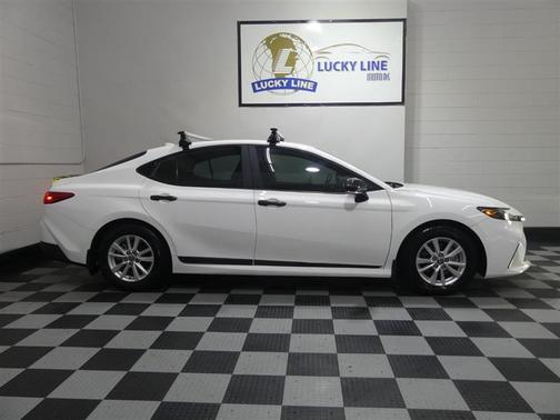 Ice Cap 2025 Toyota Camry LE
