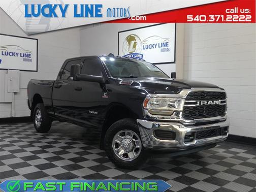 Diamond Black Crystal Pearlcoat 2020 RAM 2500 Tradesman Crew Cab 4x4 6'4' Box