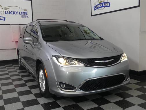 2020 Chrysler Pacifica Touring L