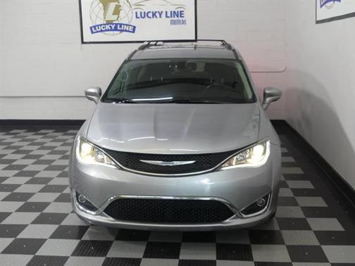2020 Chrysler Pacifica Touring L