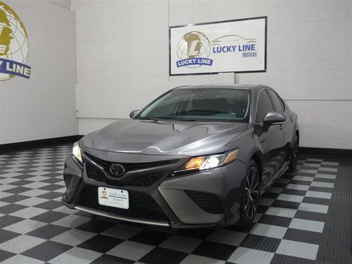 2020 Toyota Camry SE