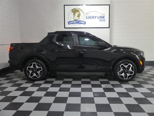 Phantom Black 2022 Hyundai SANTA CRUZ Limited