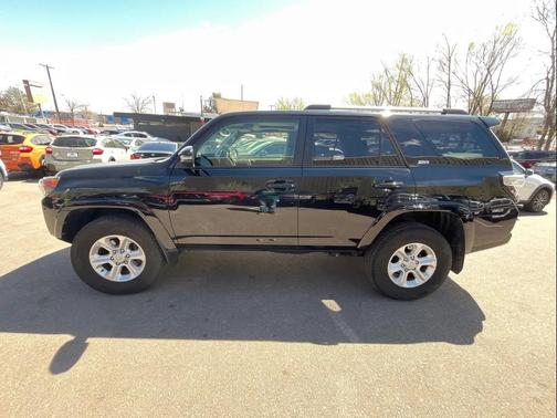 Midnight Black Metallic 2021 Toyota 4Runner SR5 Premium
