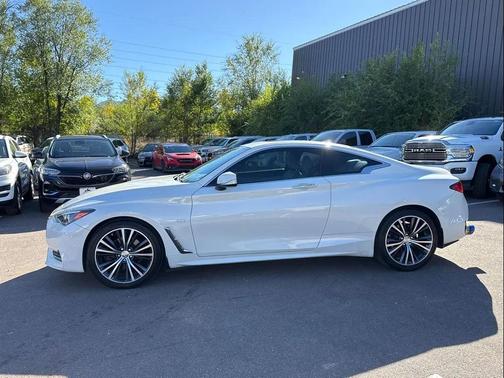 2018 INFINITI Q60 3.0T LUXE