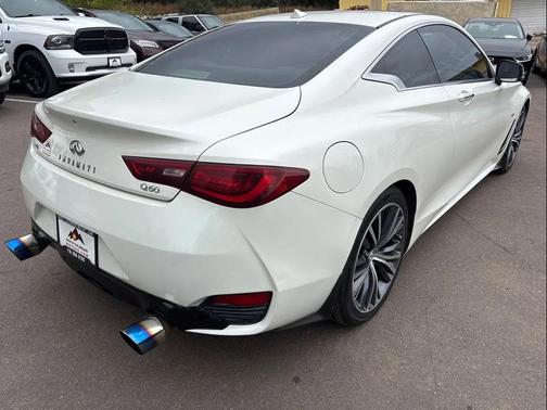 2018 INFINITI Q60 3.0T LUXE