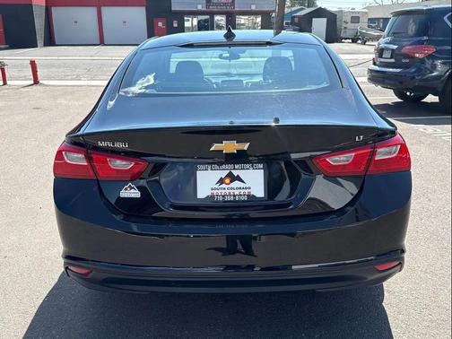 Mosaic Black Metallic 2024 Chevrolet Malibu FWD 1LT