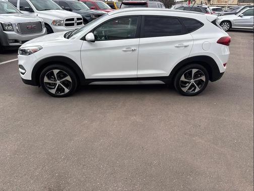 Dazzling White 2017 Hyundai TUCSON Sport