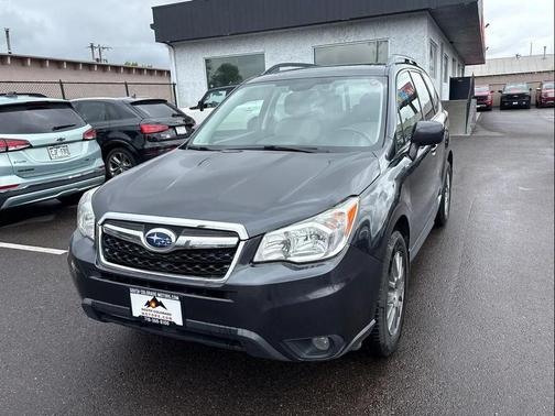 Dark Gray Metallic 2016 Subaru Forester 2.5i Premium