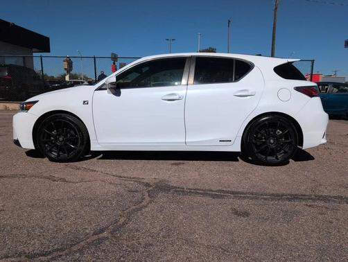 White 2014 Lexus CT 200h