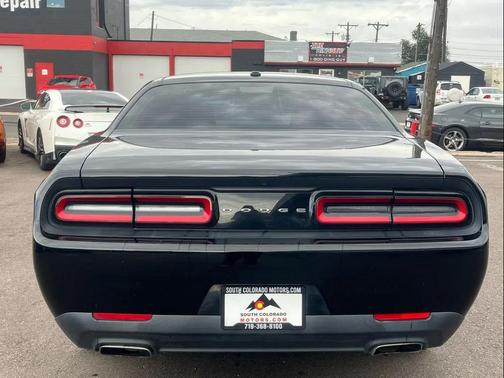 2017 Dodge Challenger SXT