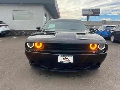 2017 Dodge Challenger SXT