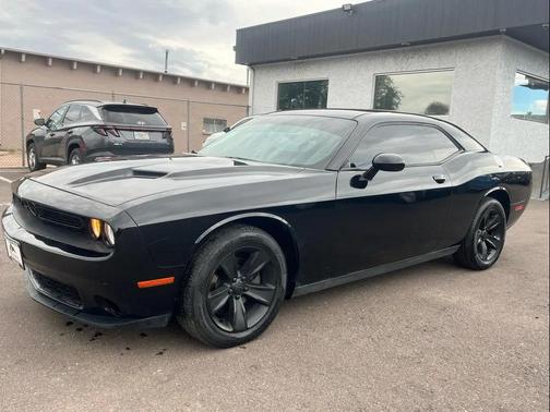 2017 Dodge Challenger SXT