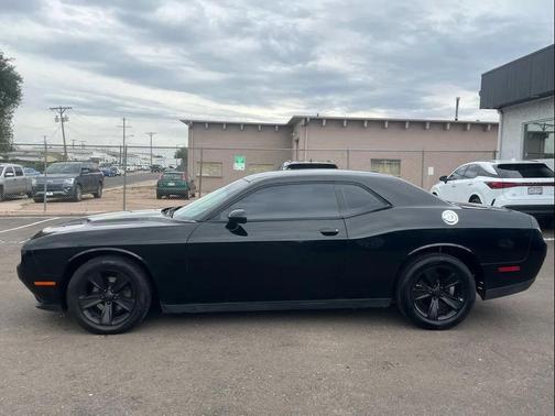 2017 Dodge Challenger SXT