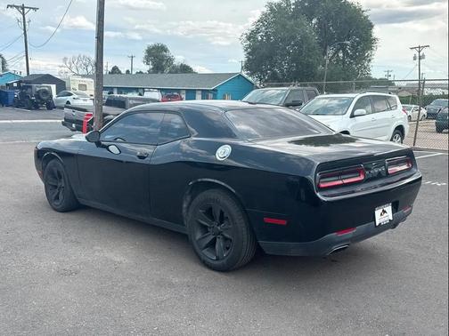 2017 Dodge Challenger SXT