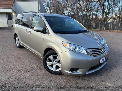 2015 Toyota Sienna LE