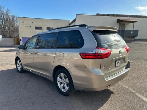 2015 Toyota Sienna LE