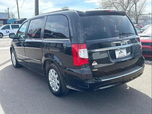 2014 Chrysler Town & Country Touring