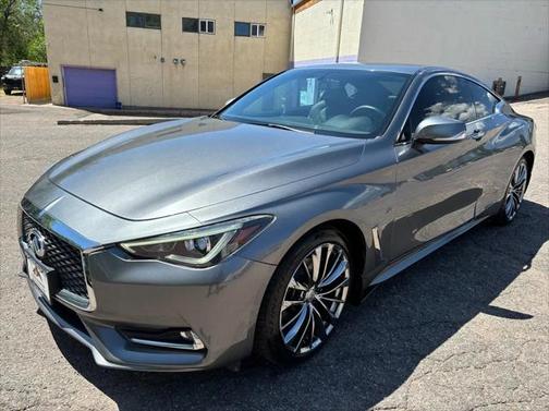 2017 INFINITI Q60 2.0T